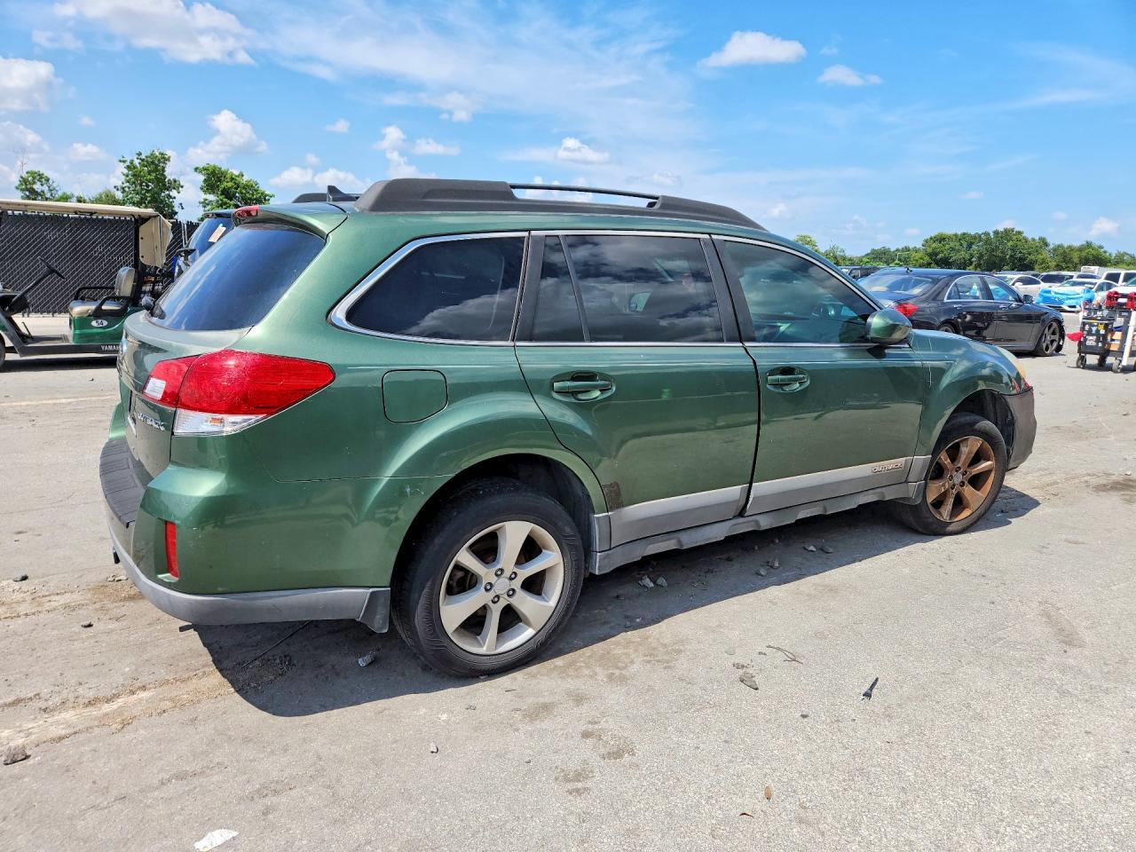 2014 Subaru Outback 2.5I Premium - Image 3