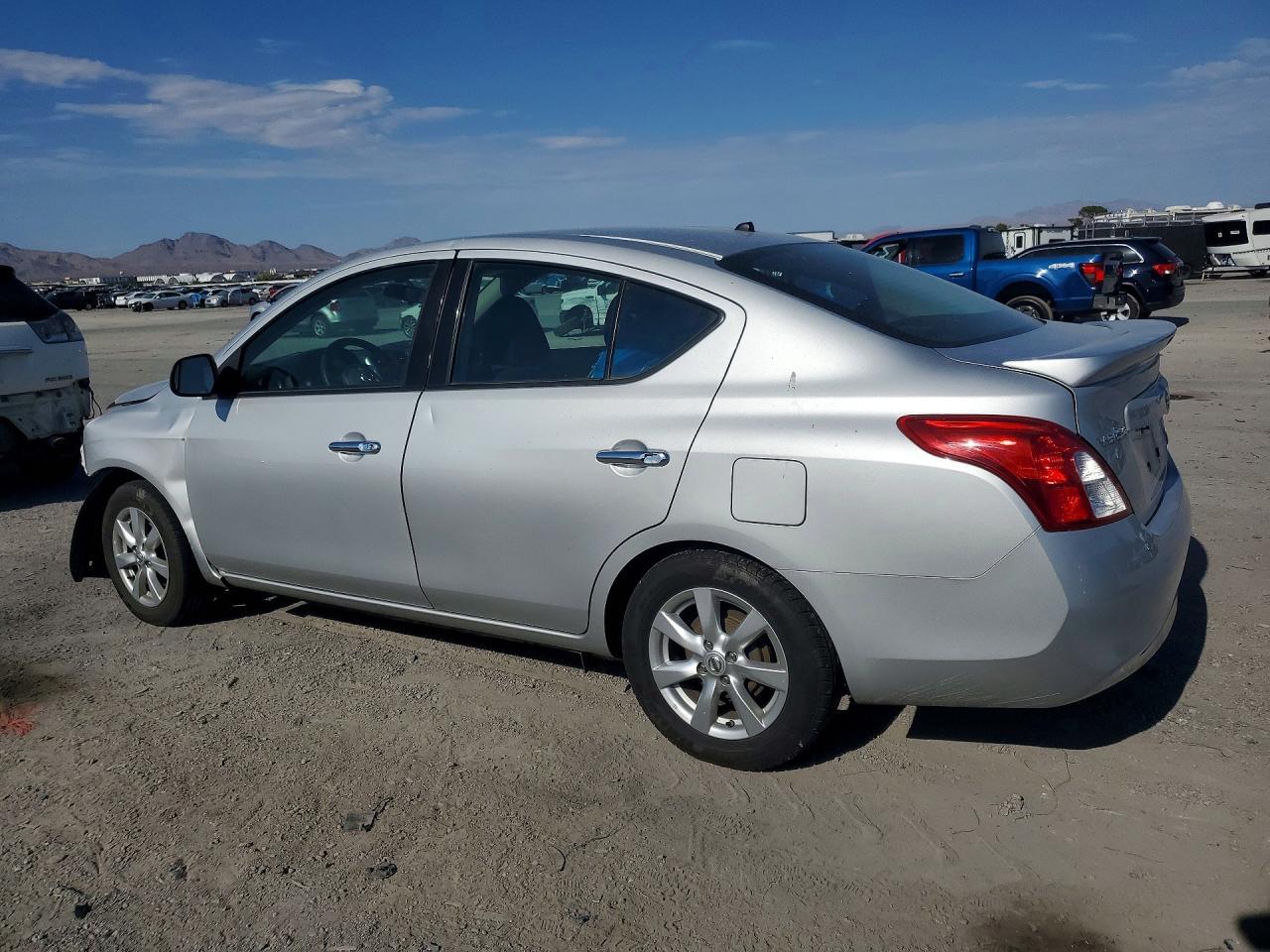 2014 Nissan Versa 1.6 Sv - Фото 2