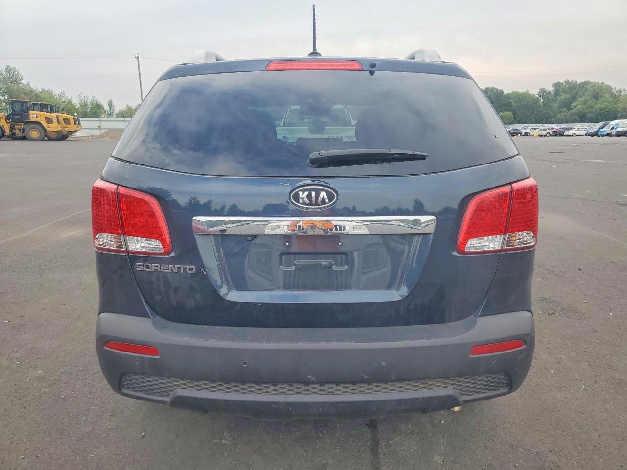 2013 Kia Sorento Lx - Image 6
