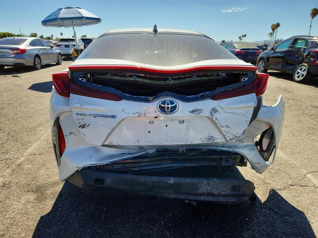 2020 Toyota Prius Prime Le - Фото 6