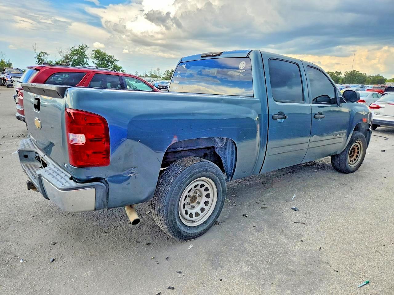2007 Chevrolet Silverado C1500 Crew Cab - Фото 3