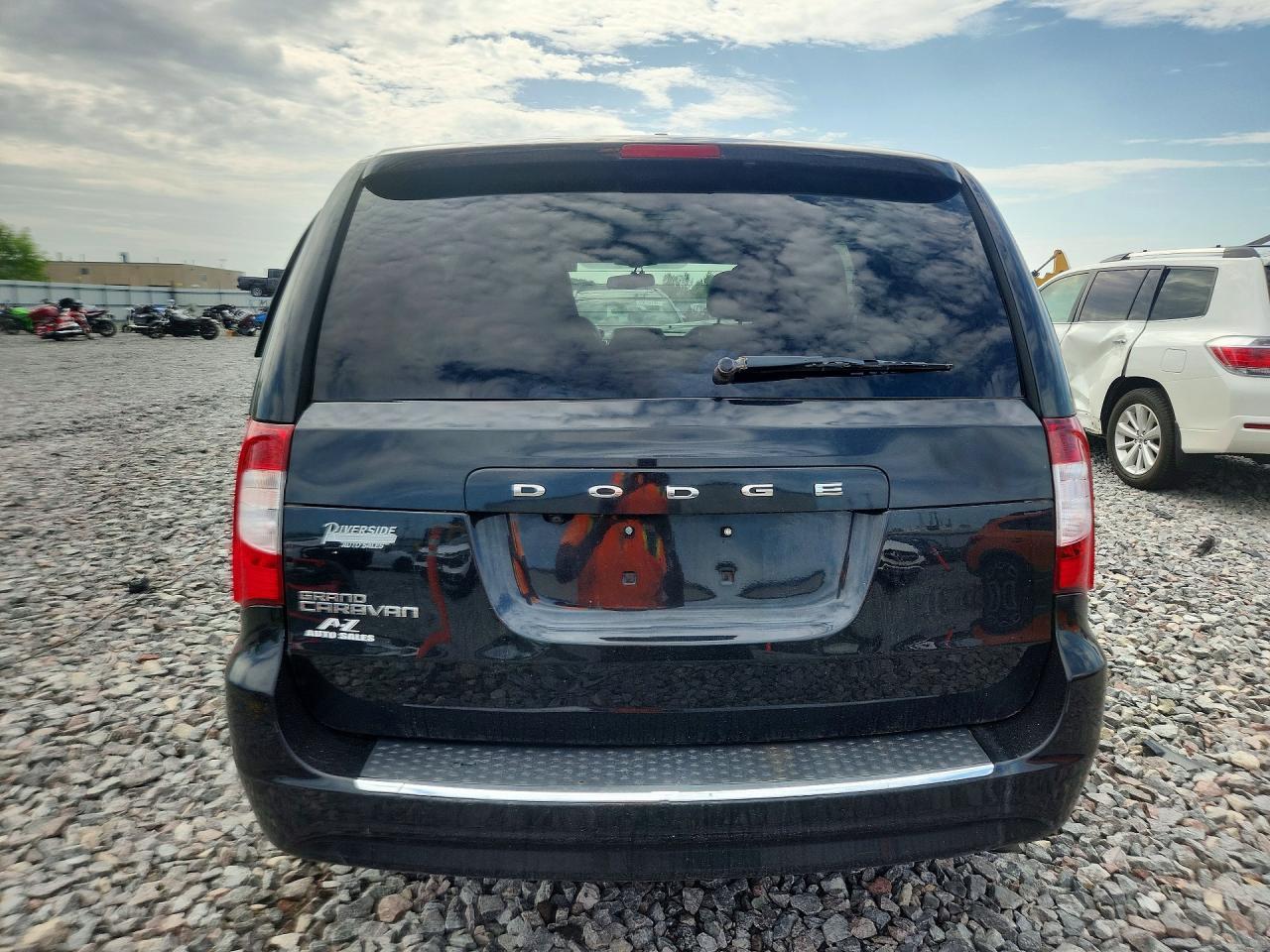 2016 Chrysler Town & Country Touring - Фото 6