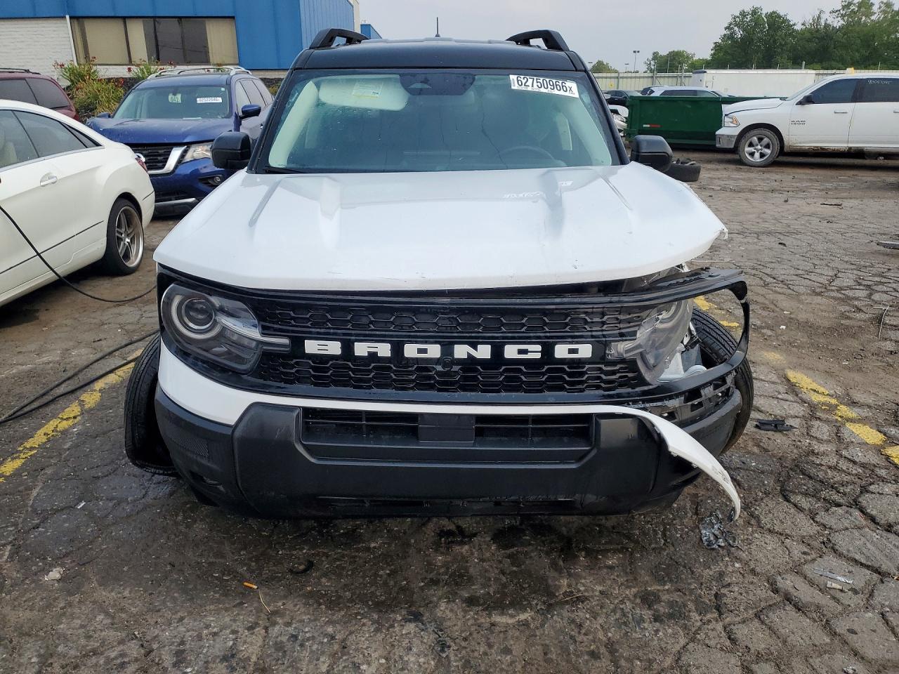 2025 Ford Bronco Sport Outer Banks - Фото 5
