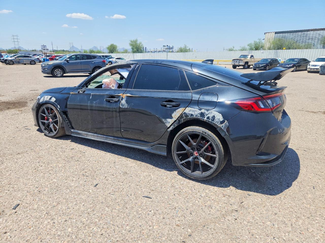 2025 Honda Civic Type-R - Image 2