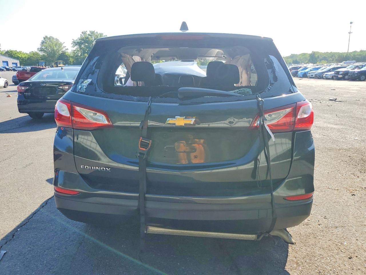 2021 Chevrolet Equinox Ls - Image 6
