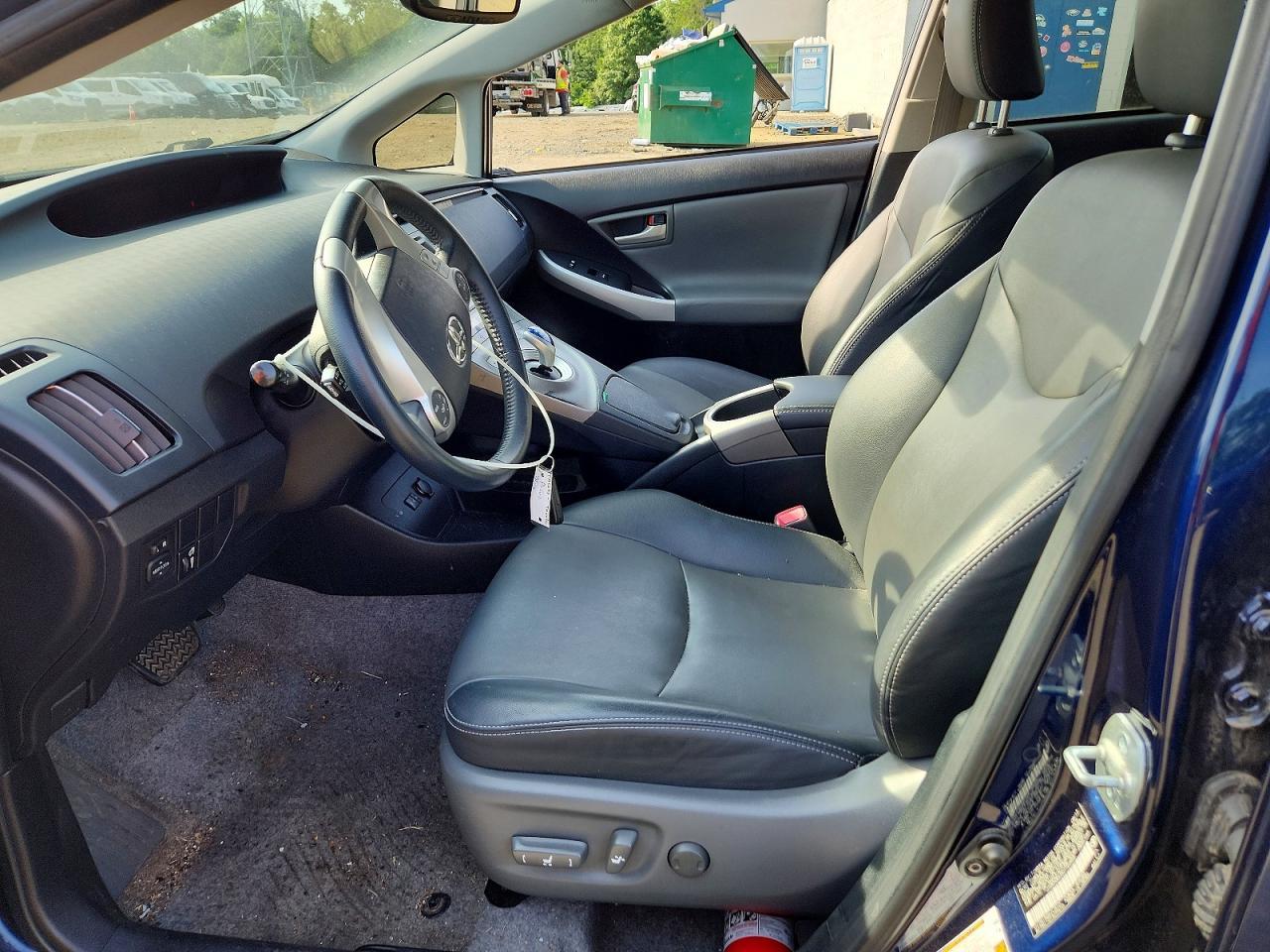 2013 Toyota Prius Four - Image 7