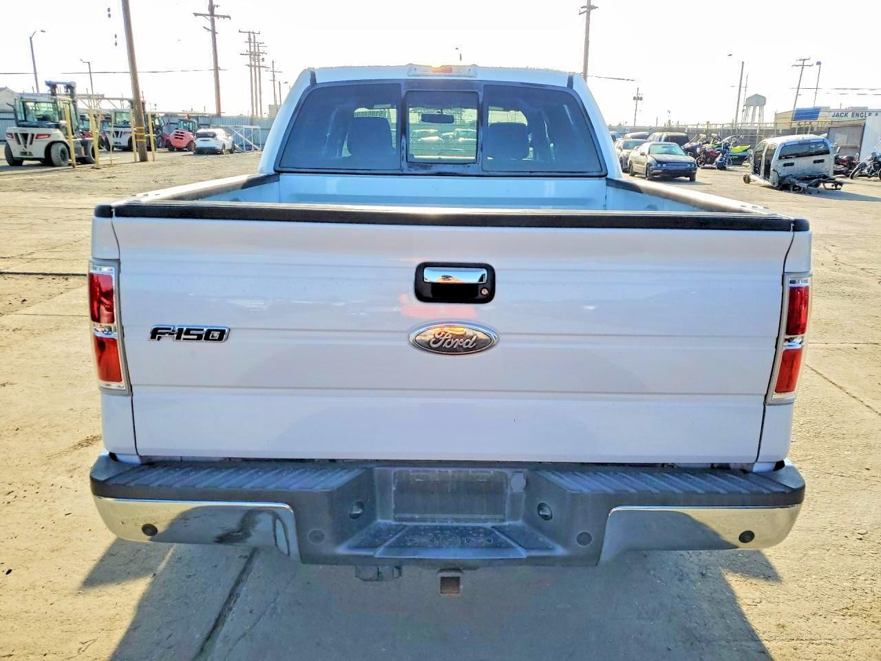 2011 Ford F150 Supercrew - Image 6