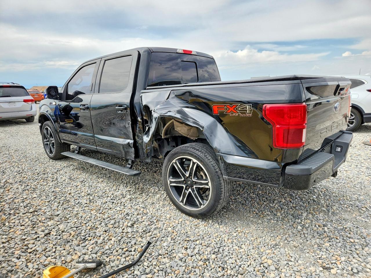2018 Ford F150 Supercrew - Фото 2