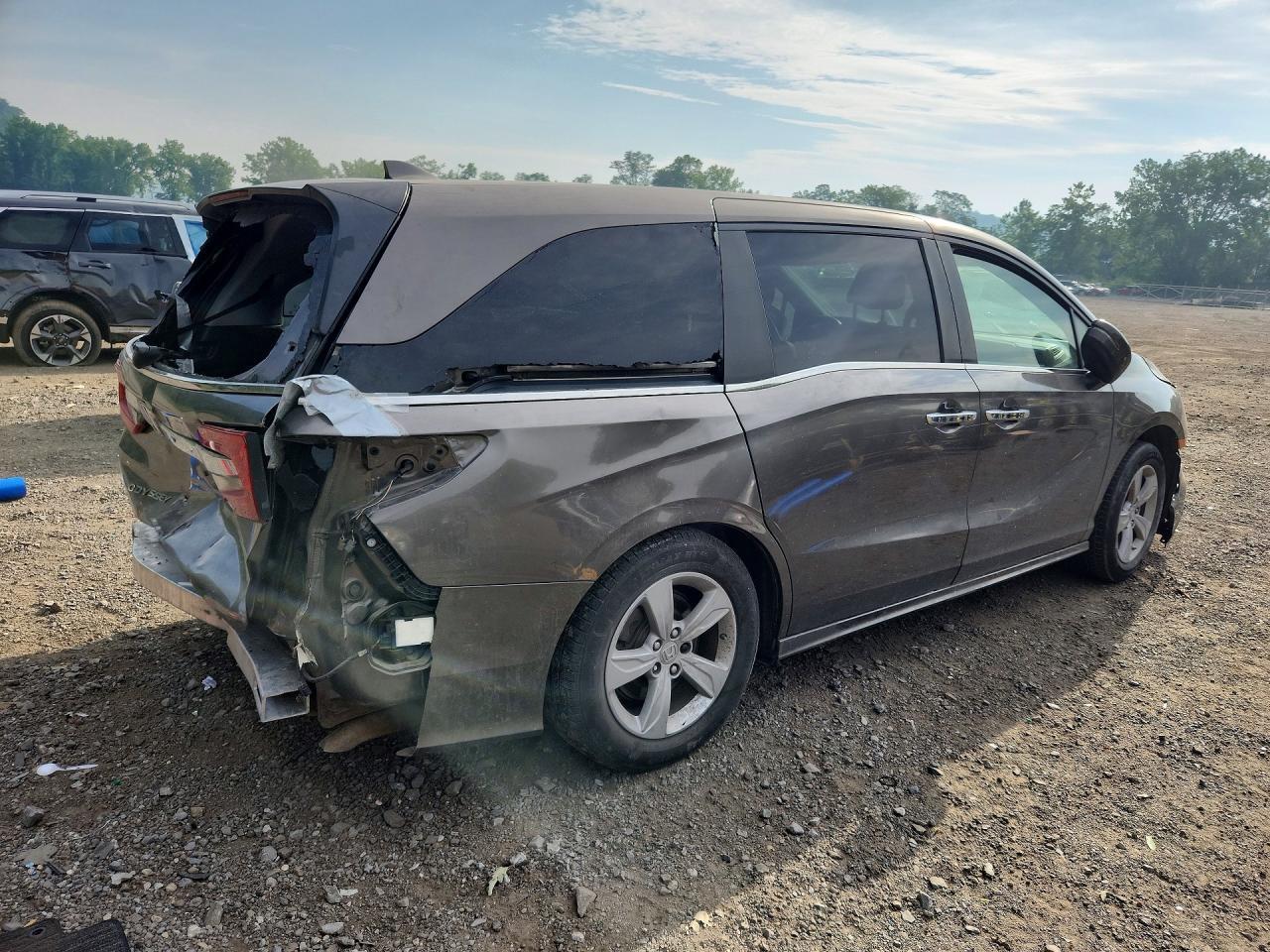 2022 Honda Odyssey Touring - Фото 3