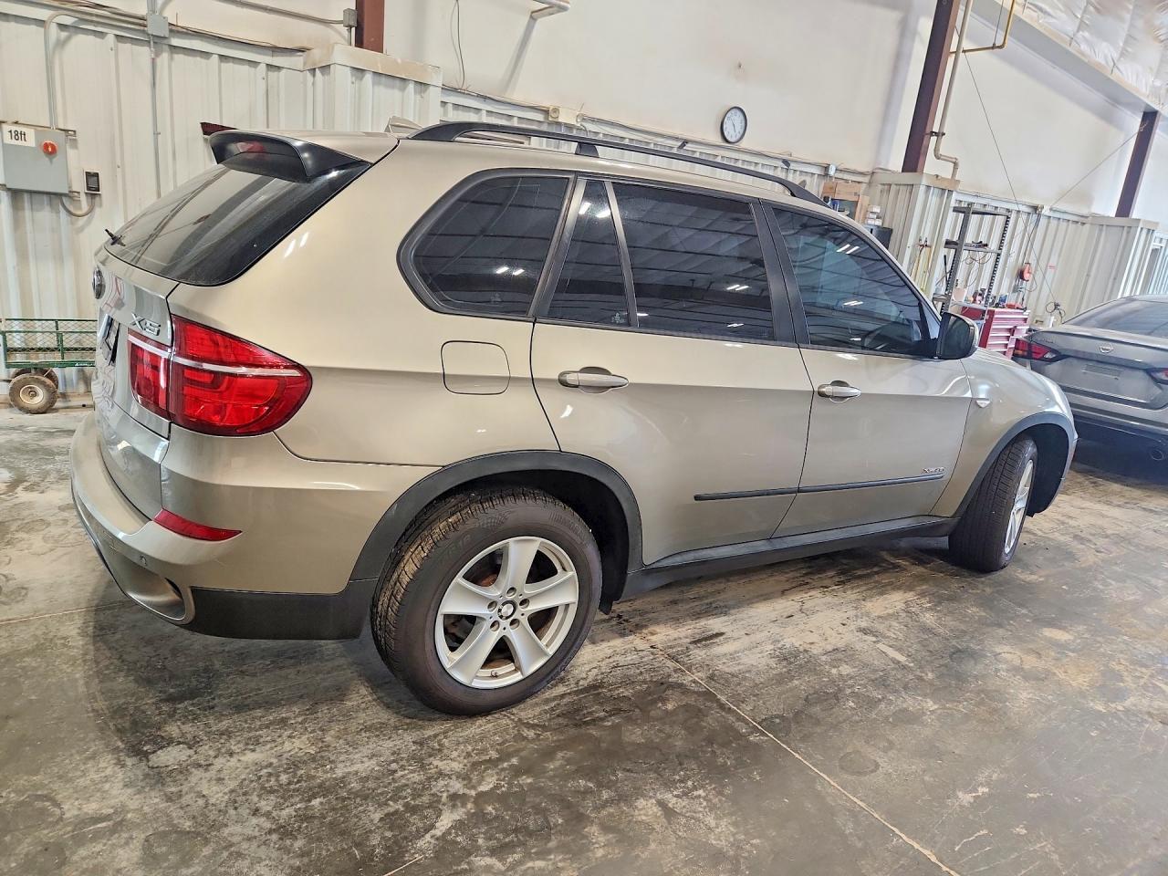 2011 BMW X5 xDrive35D - Фото 3