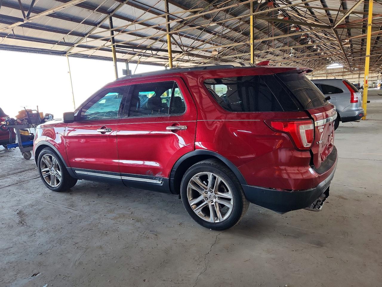 2017 Ford Explorer Limited - Фото 2