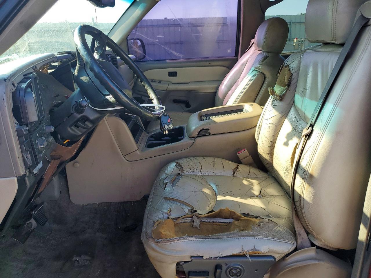 2002 Chevrolet Tahoe C1500 - Image 7