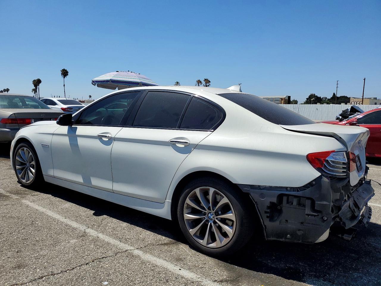 2015 BMW 528 I - Фото 2