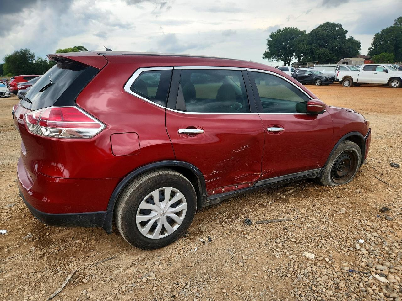 2015 Nissan Rogue S - Image 3