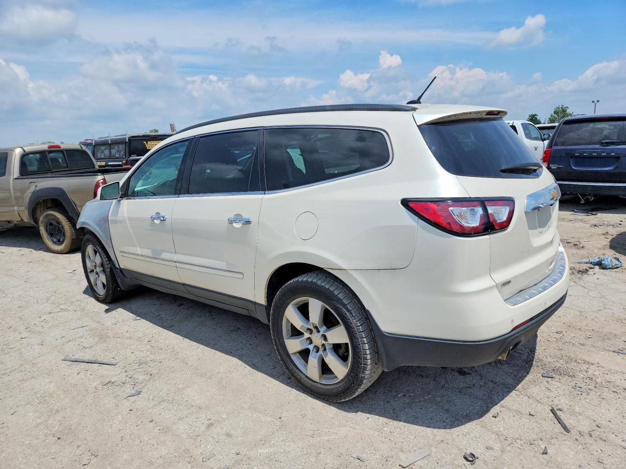 2014 Chevrolet Traverse Ltz - Image 2