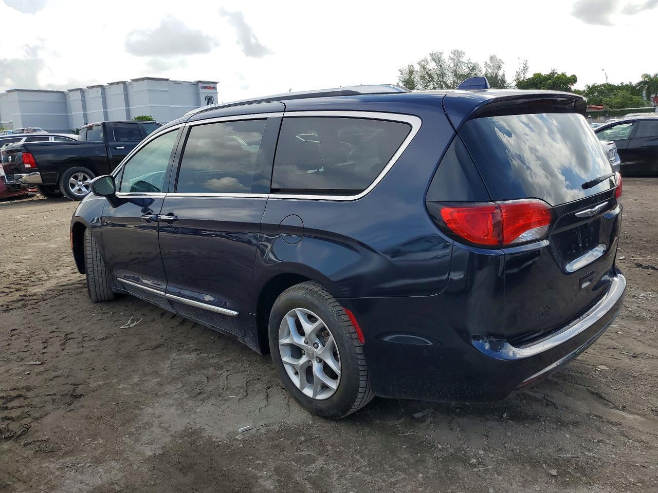 2018 Chrysler Pacifica Touring L Plus - Фото 2