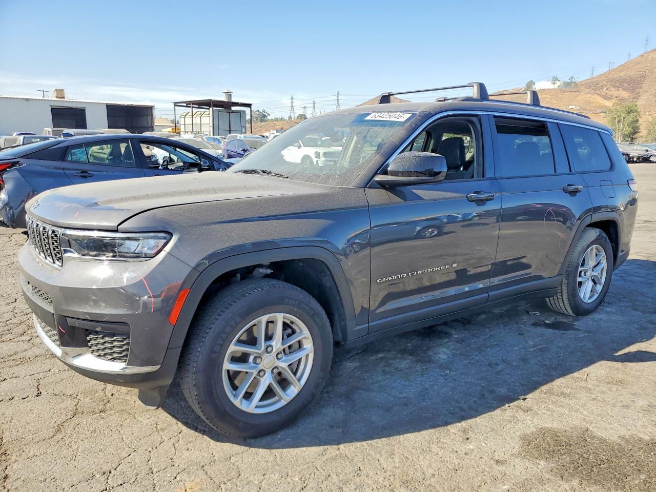 2023 Jeep Grand Cherokee L Laredo