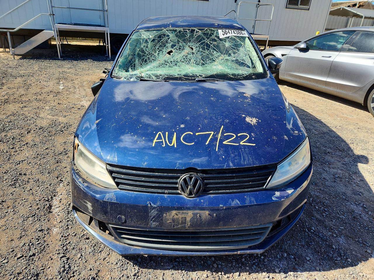 2014 Volkswagen Jetta Base - Image 5
