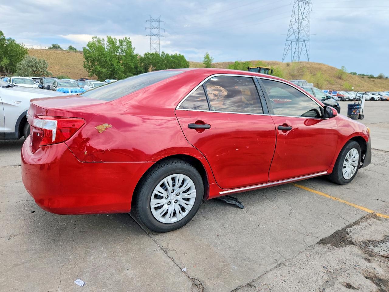 2013 Toyota Camry Le - Image 3