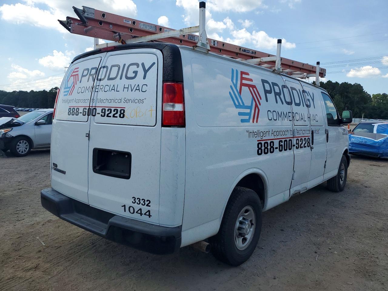 2021 Chevrolet Express G2500 - Фото 3