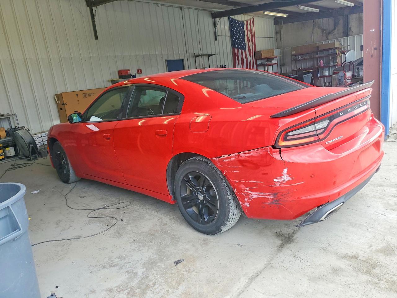 2018 Dodge Charger Sxt - Image 2