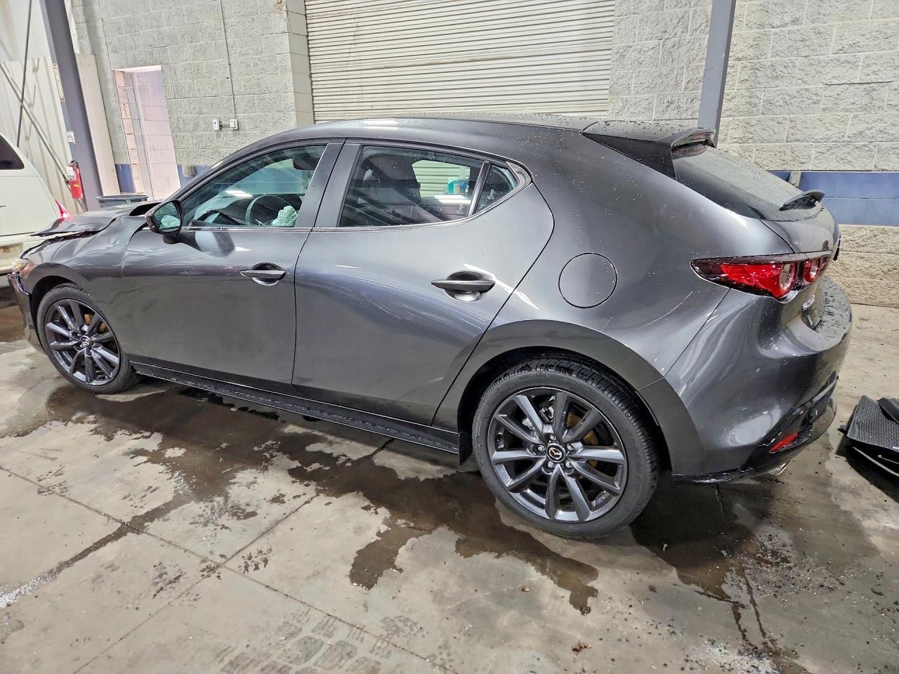 2026 Mazda 3 Preferred - Фото 2