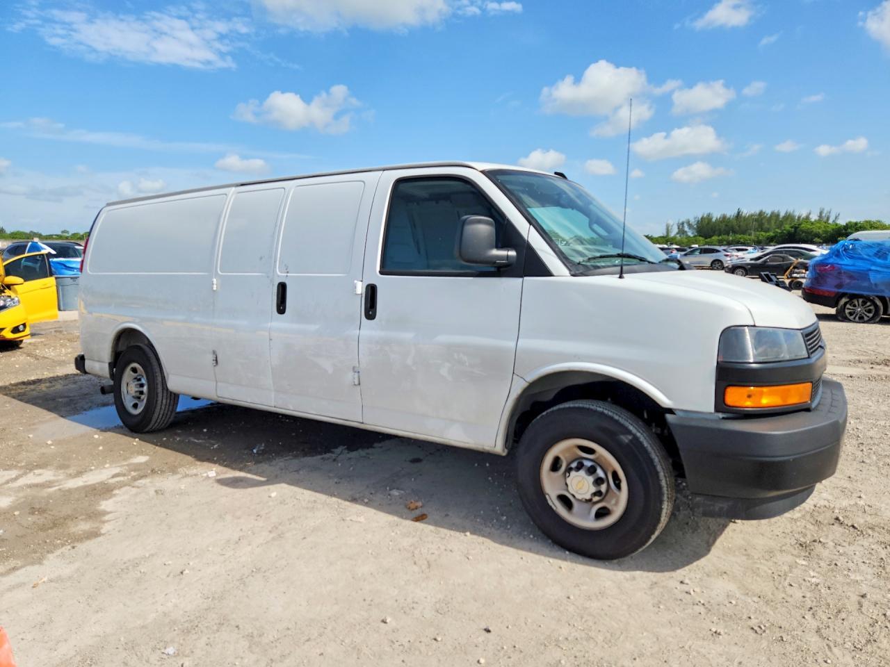 2025 Chevrolet Express G2500 - Image 4