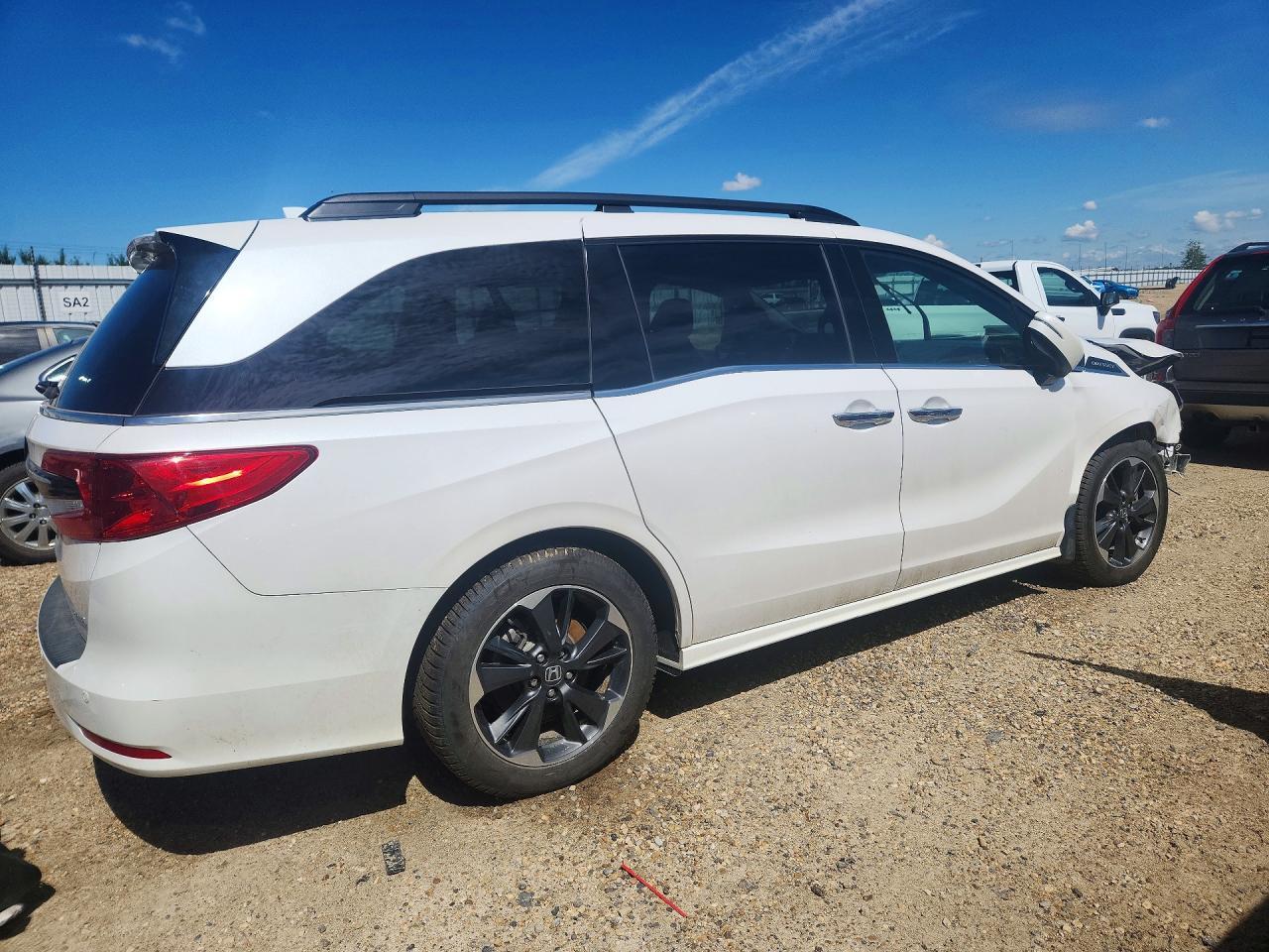 2024 Honda Odyssey Touring - Фото 3