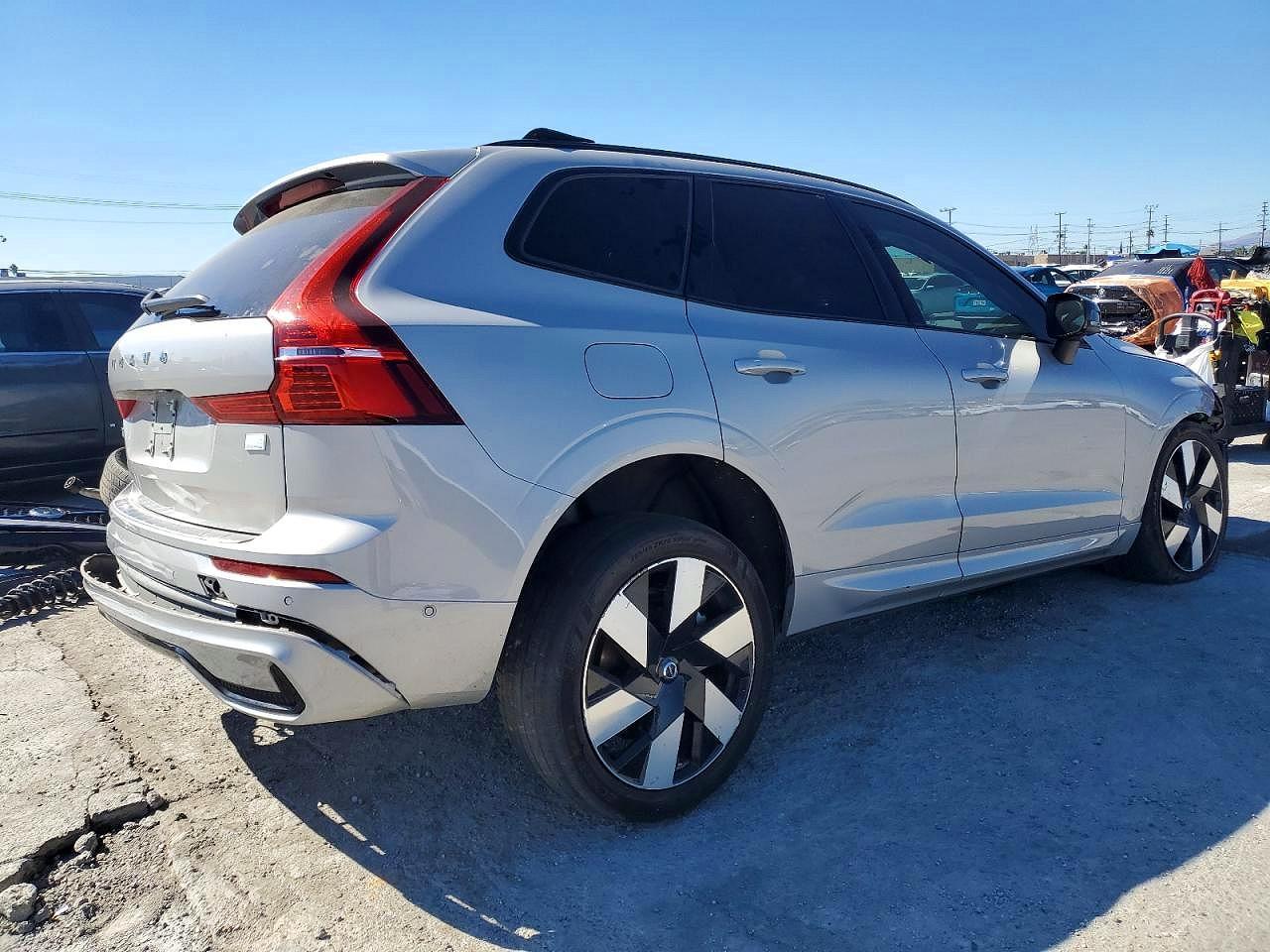 2024 Volvo Xc60 Plus - Image 3