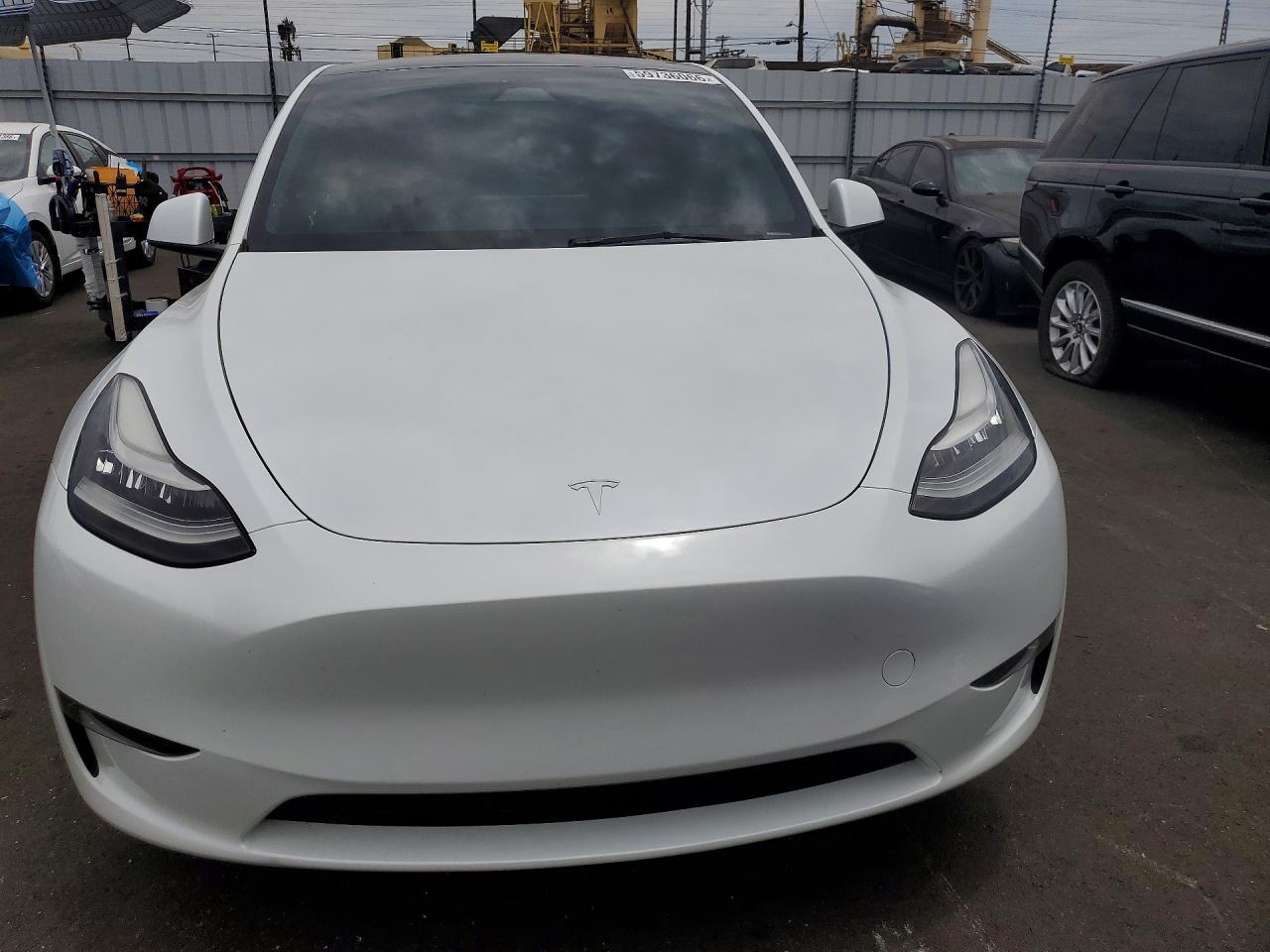2023 Tesla Model Y - Image 5