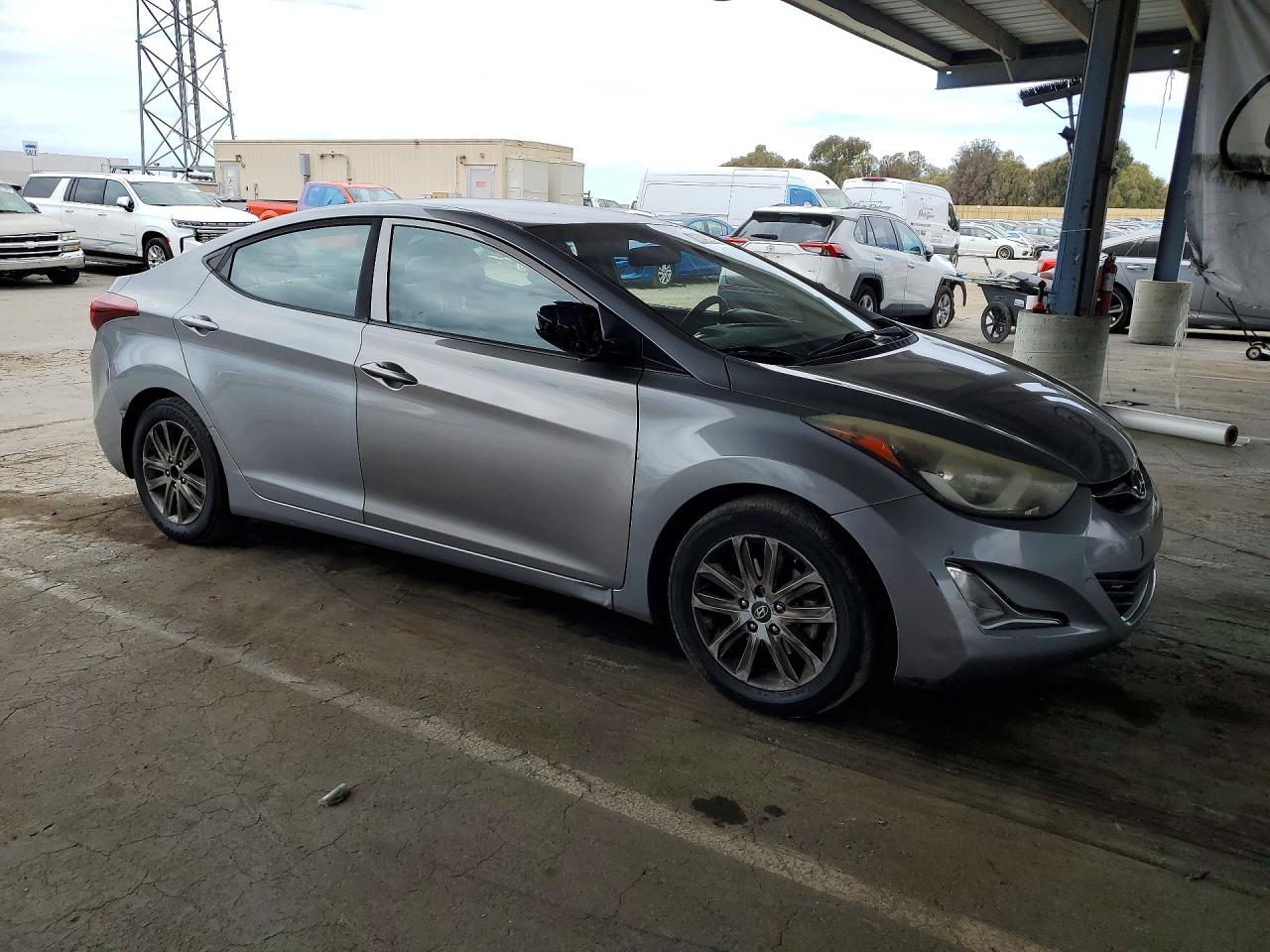 2014 Hyundai Elantra Se - Фото 4
