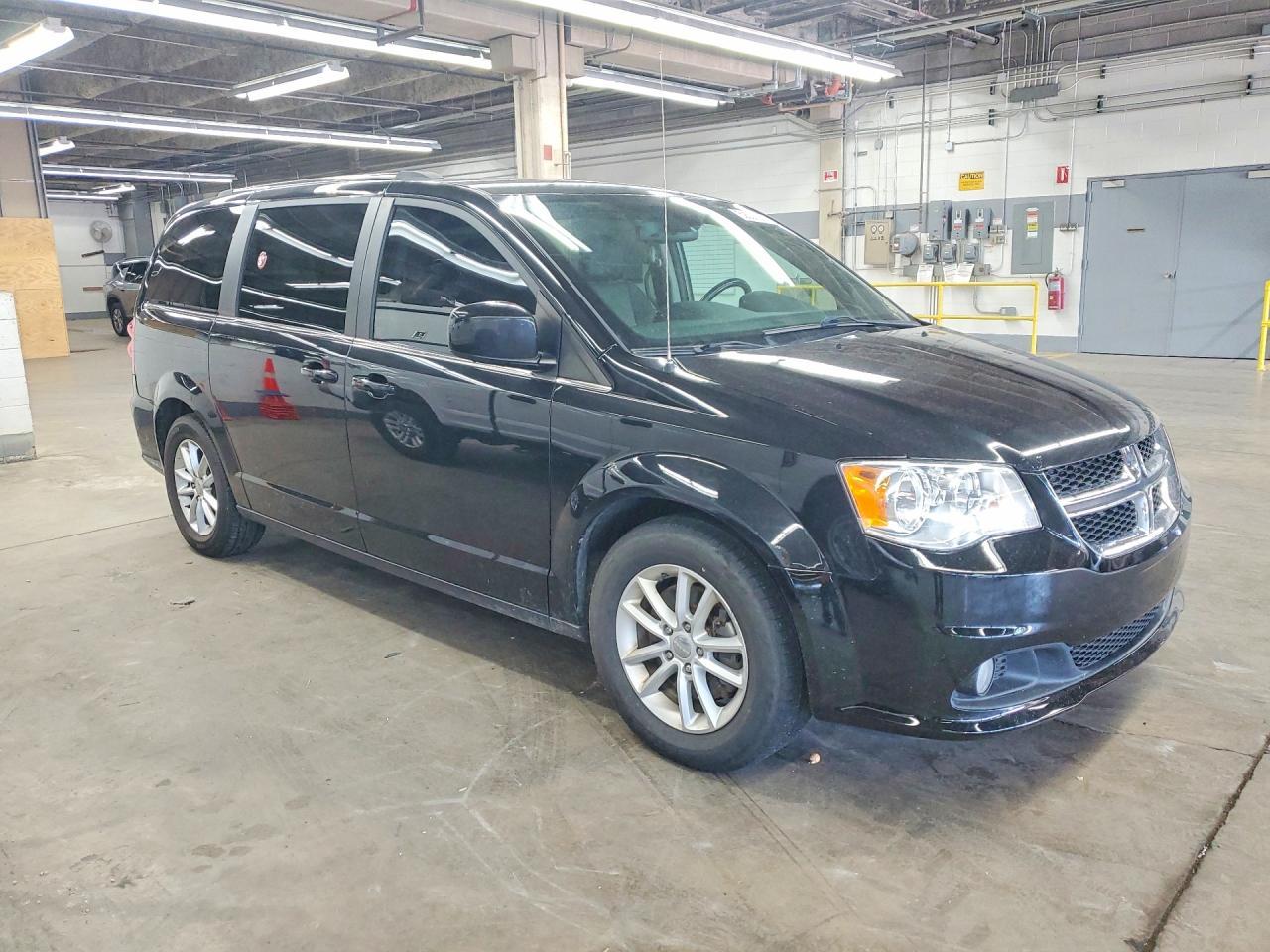 2019 Dodge Grand Caravan Sxt - Image 4