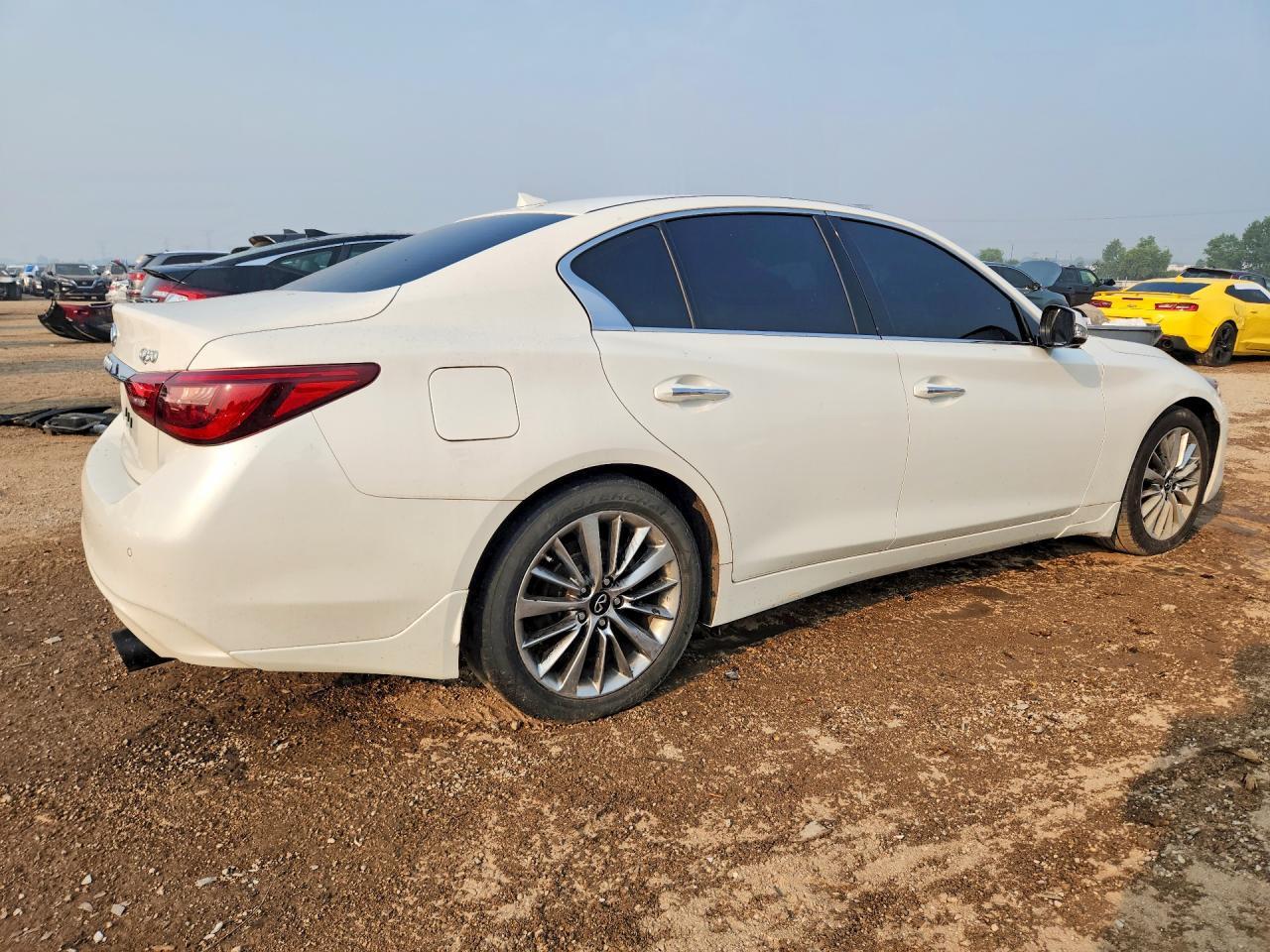 2021 Infiniti Q50 Luxe - Фото 3
