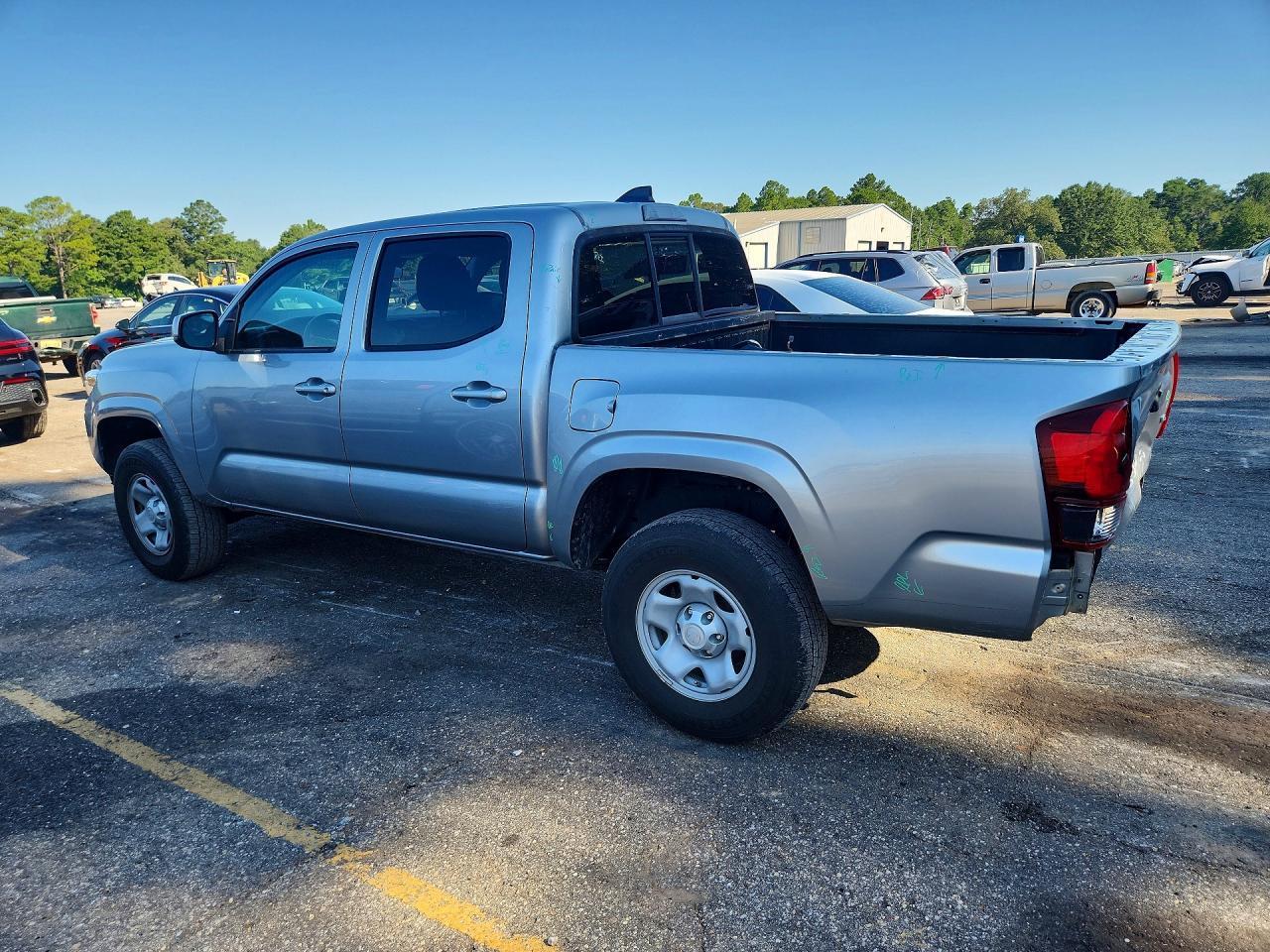2023 Toyota Tacoma Sr V6 - Фото 2