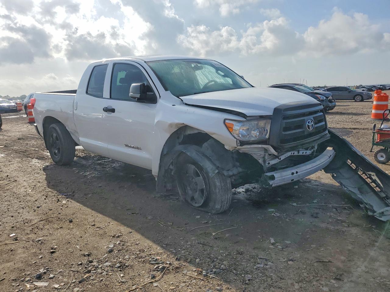 2013 Toyota Tundra Double Cab Sr5 - Image 4