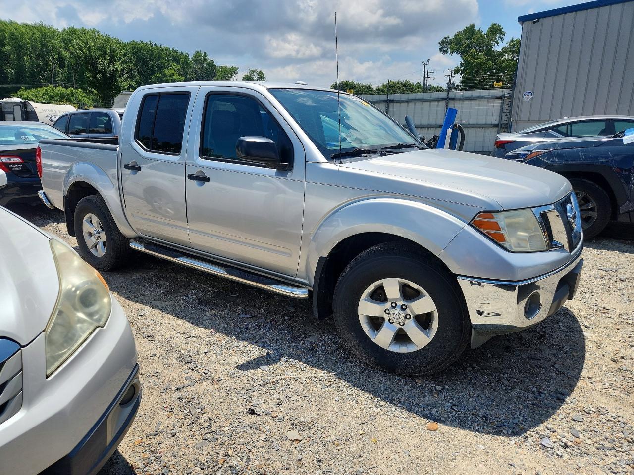 2011 Nissan Frontier S - Фото 4
