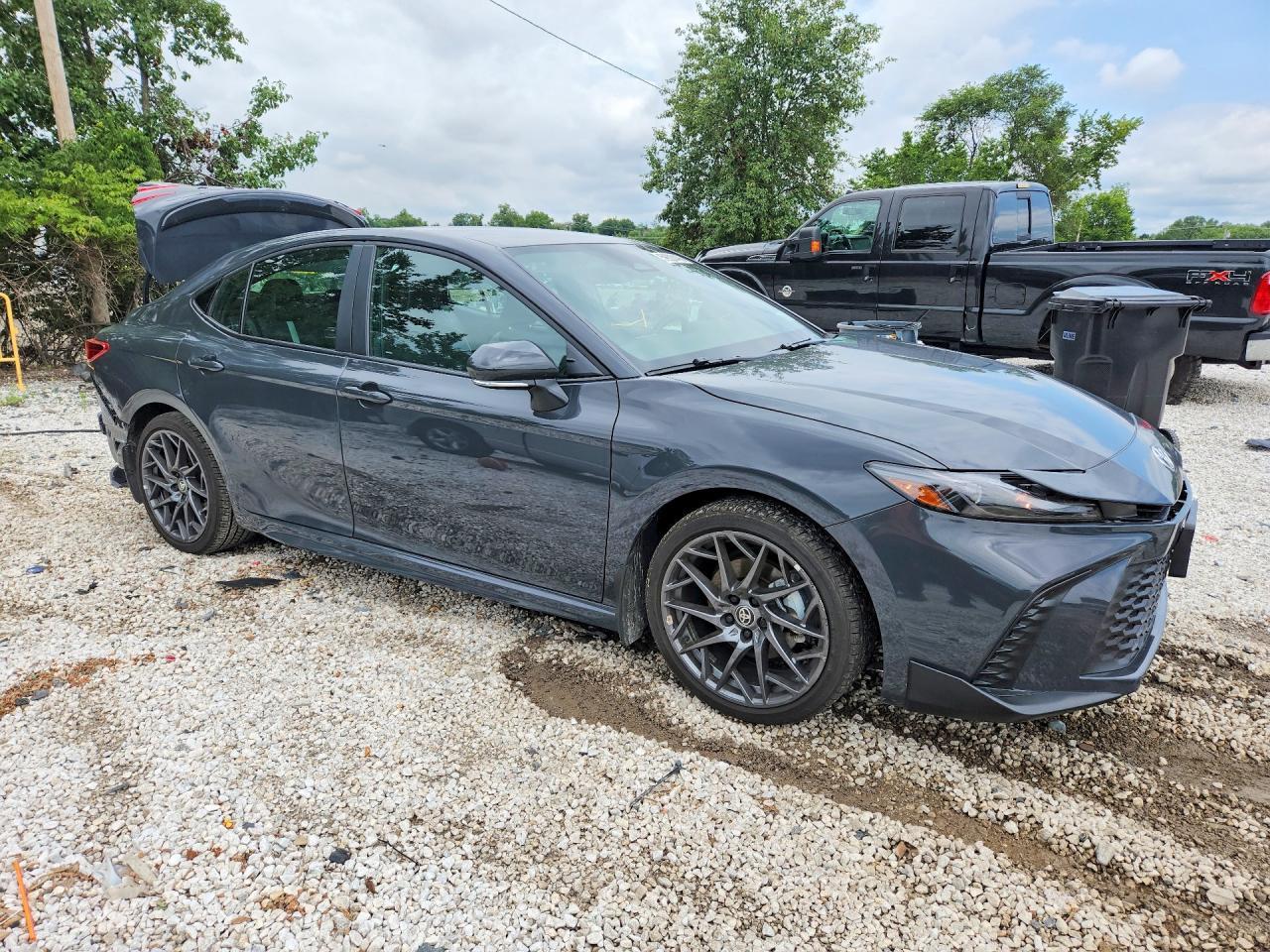 2025 Toyota Camry Se - Фото 4