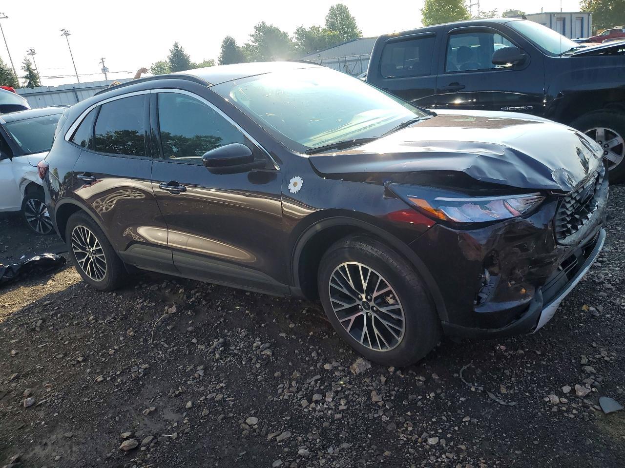 2023 Ford Escape - Фото 4