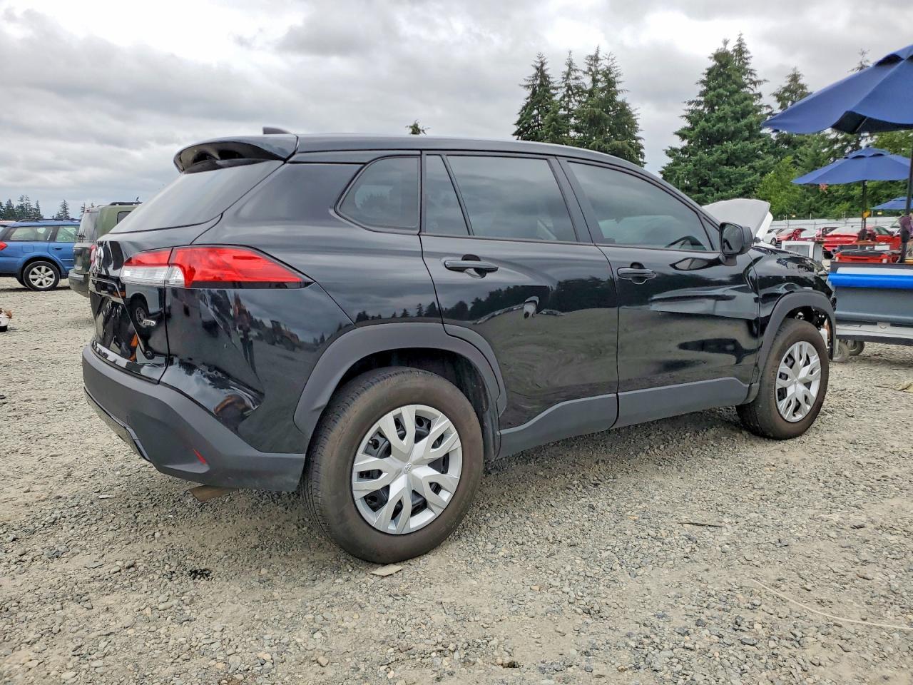 2022 Toyota Corolla Cross L - Фото 3