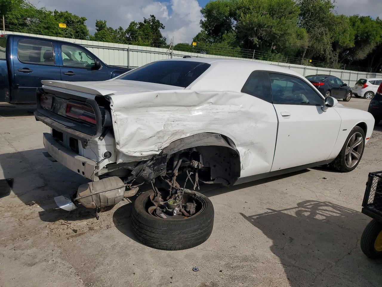 2015 Dodge Challenger Sxt - Image 3