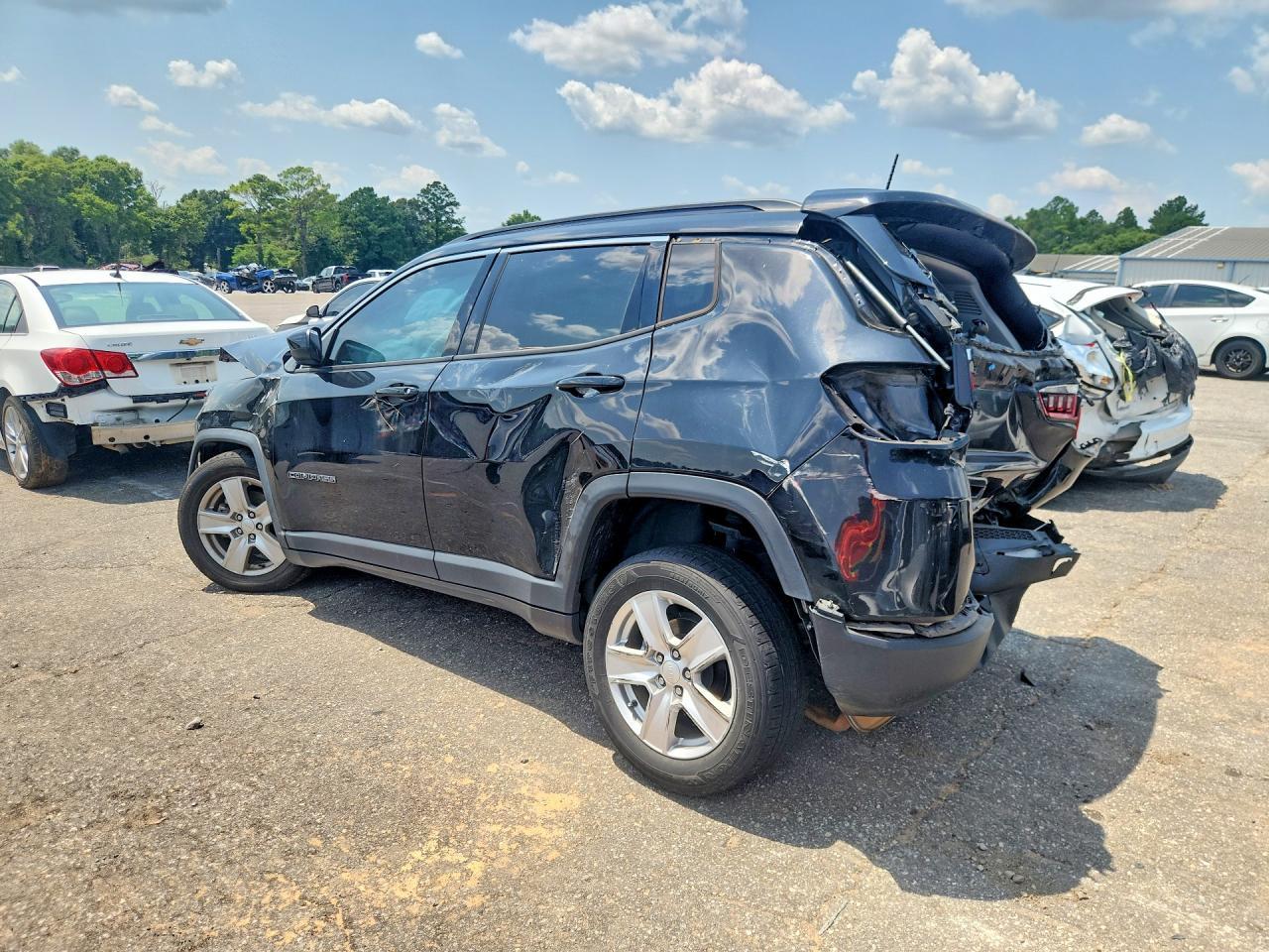 2022 Jeep Compass Latitude - Фото 2