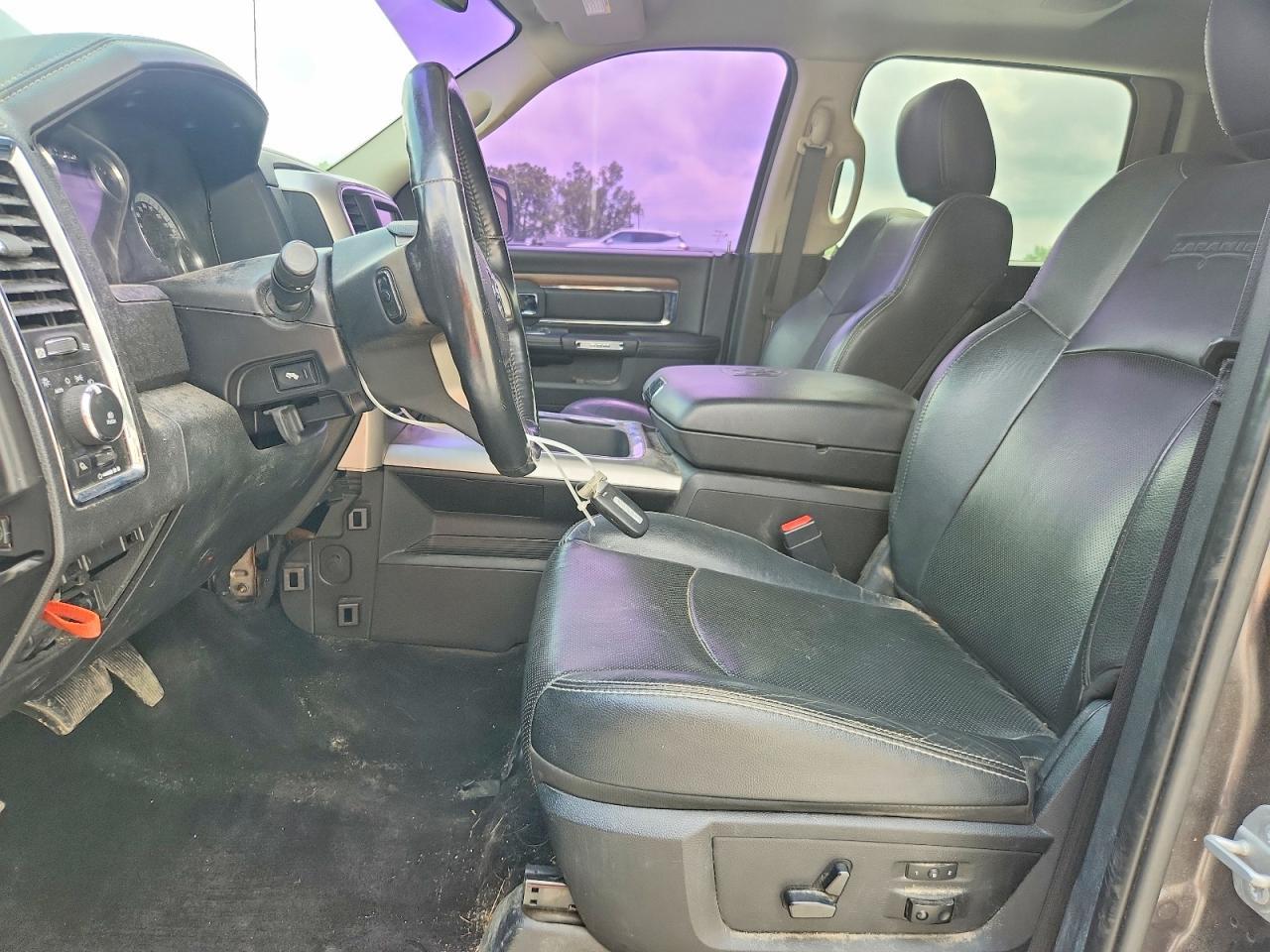 2016 Ram 1500 Laramie - Image 7