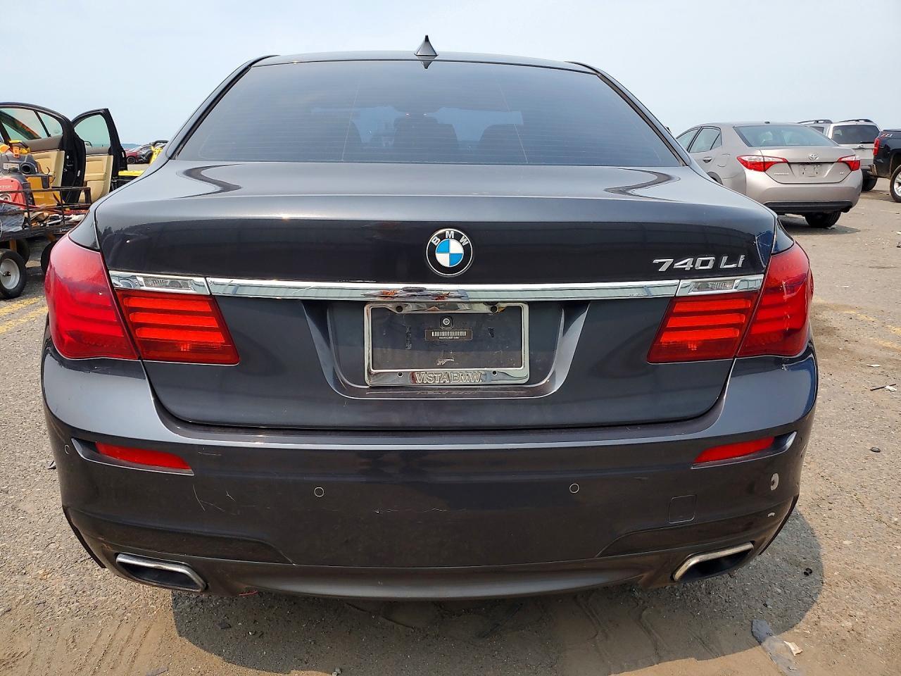 2013 BMW 740 Li - Фото 6
