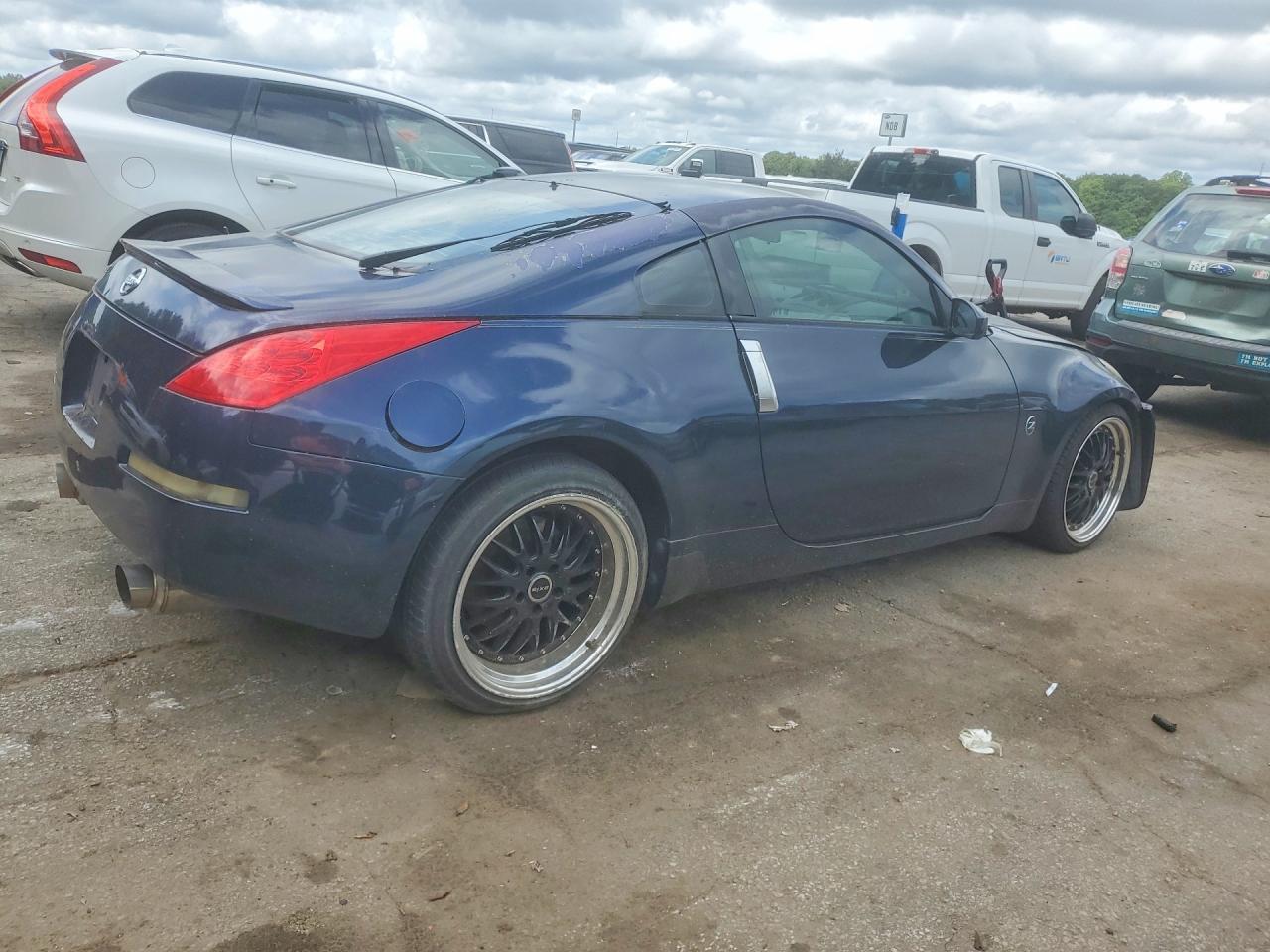 2007 Nissan 350Z Coupe - Image 3
