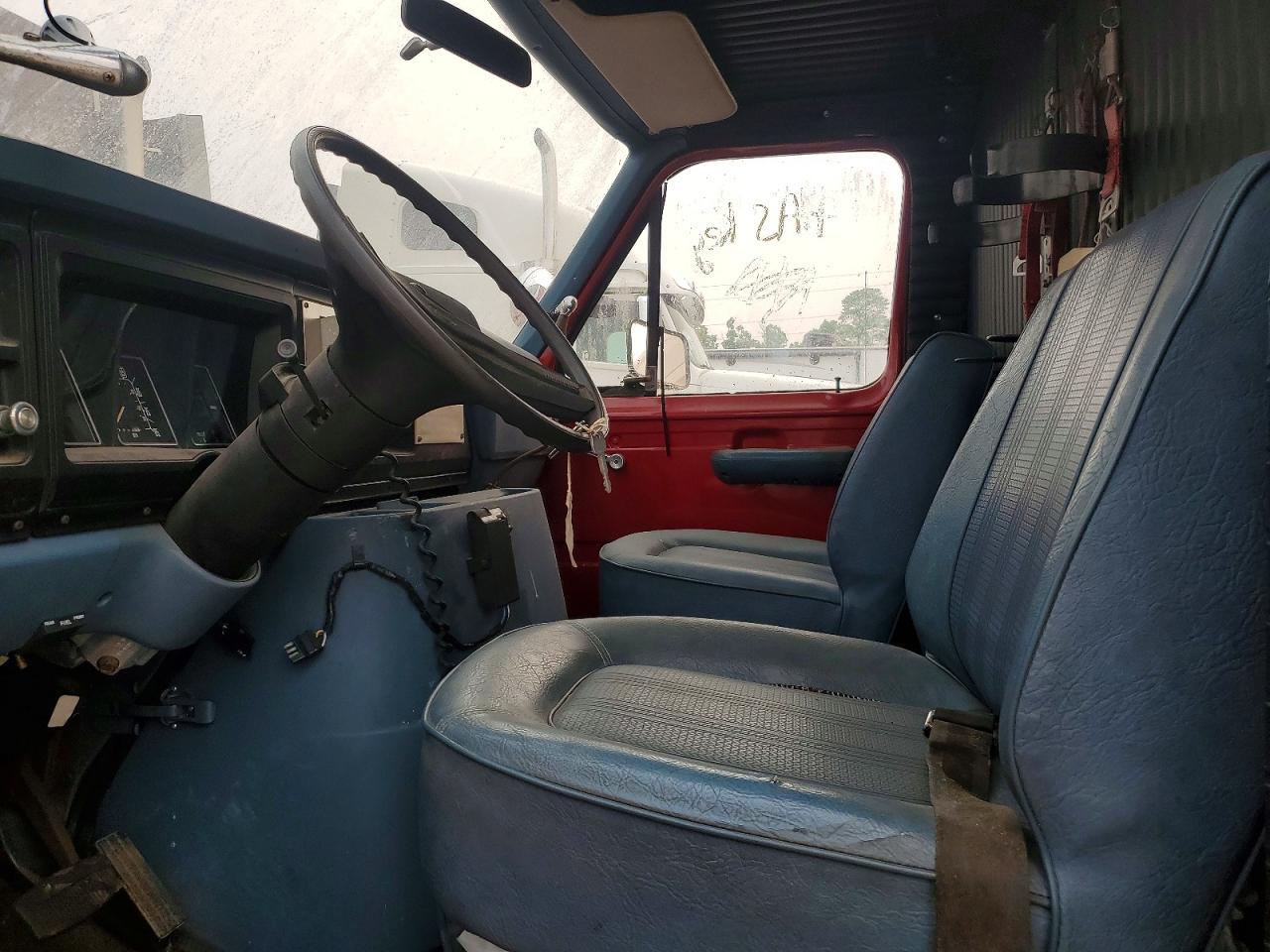 1982 Ford Econoline E350 Cutaway Van - Фото 7