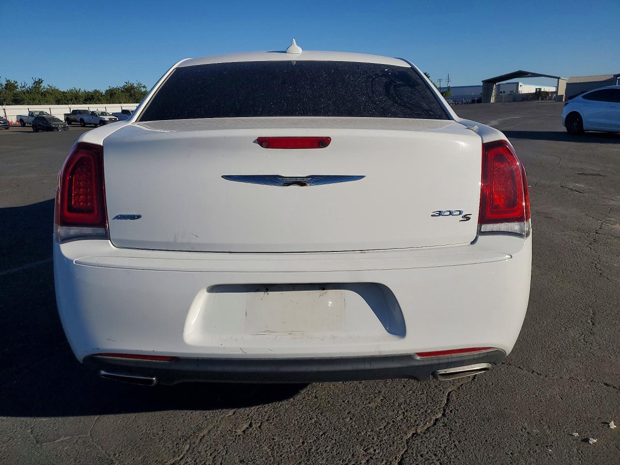 2019 Chrysler 300 S - Image 6