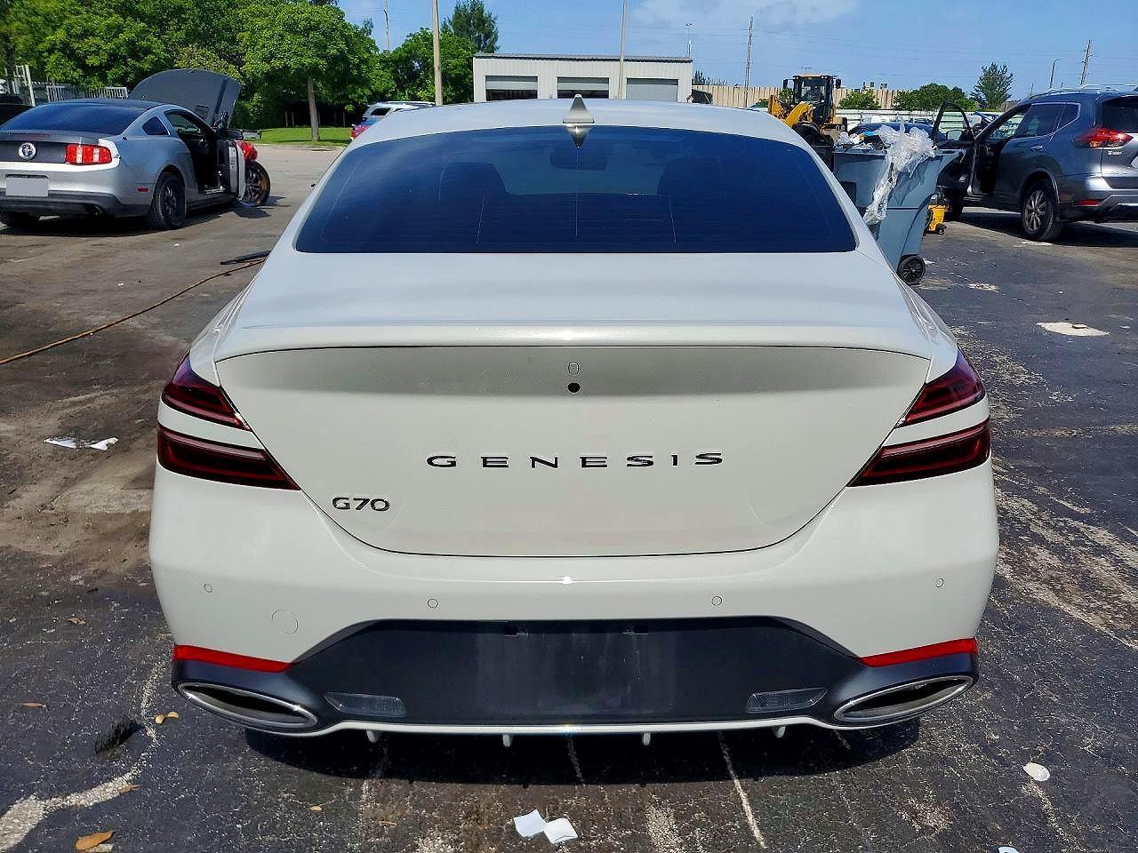 2025 Genesis G70 2.5T Sport Prestige - Фото 6