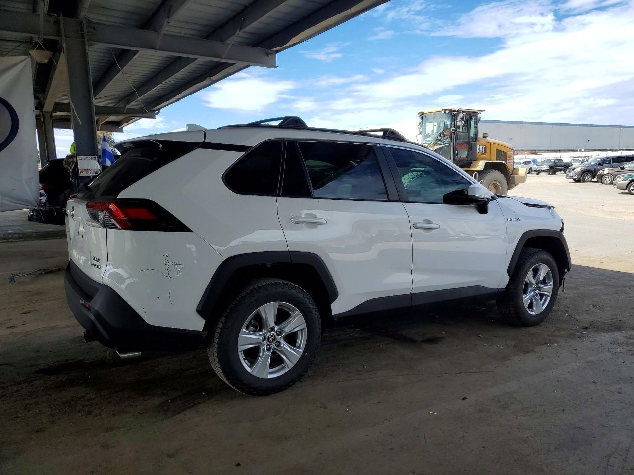 2021 Toyota Rav4 Hybrid Xle - Image 3