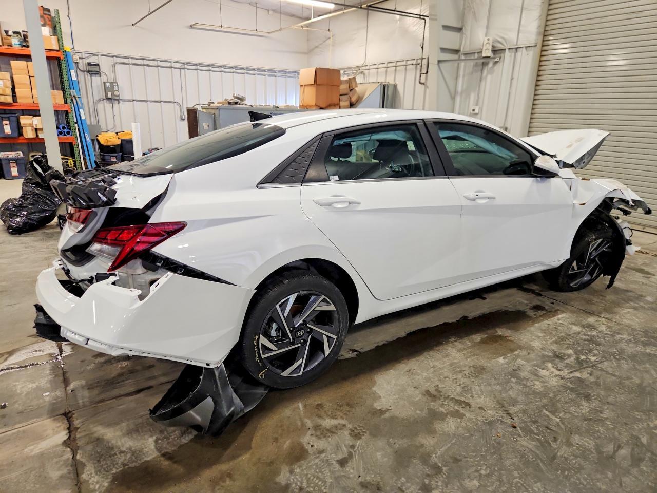 2025 Hyundai Elantra Sel - Фото 3