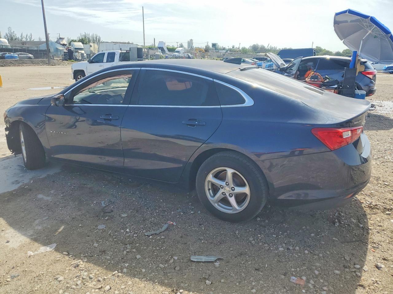 2017 Chevrolet Malibu Ls - Image 2